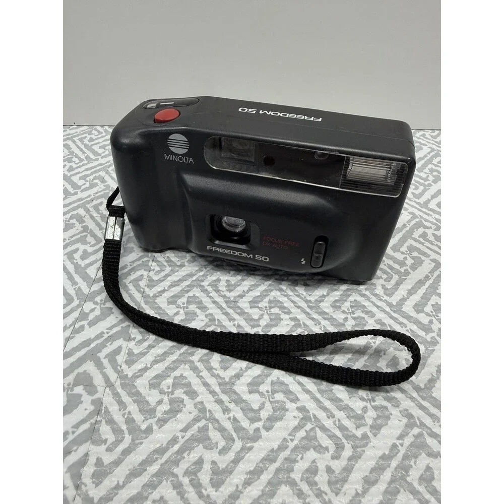 Vtg Minolta Freedom 50 35mm Film Camera Black FOR PARTS OR REPAIR As Is